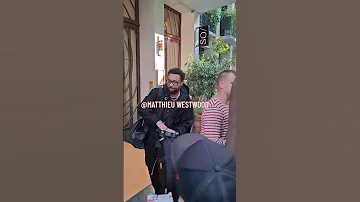 Shaggy Fans In Paris Shaggy Bombastic Singer Paris Celebrity Jamaican Autographs 