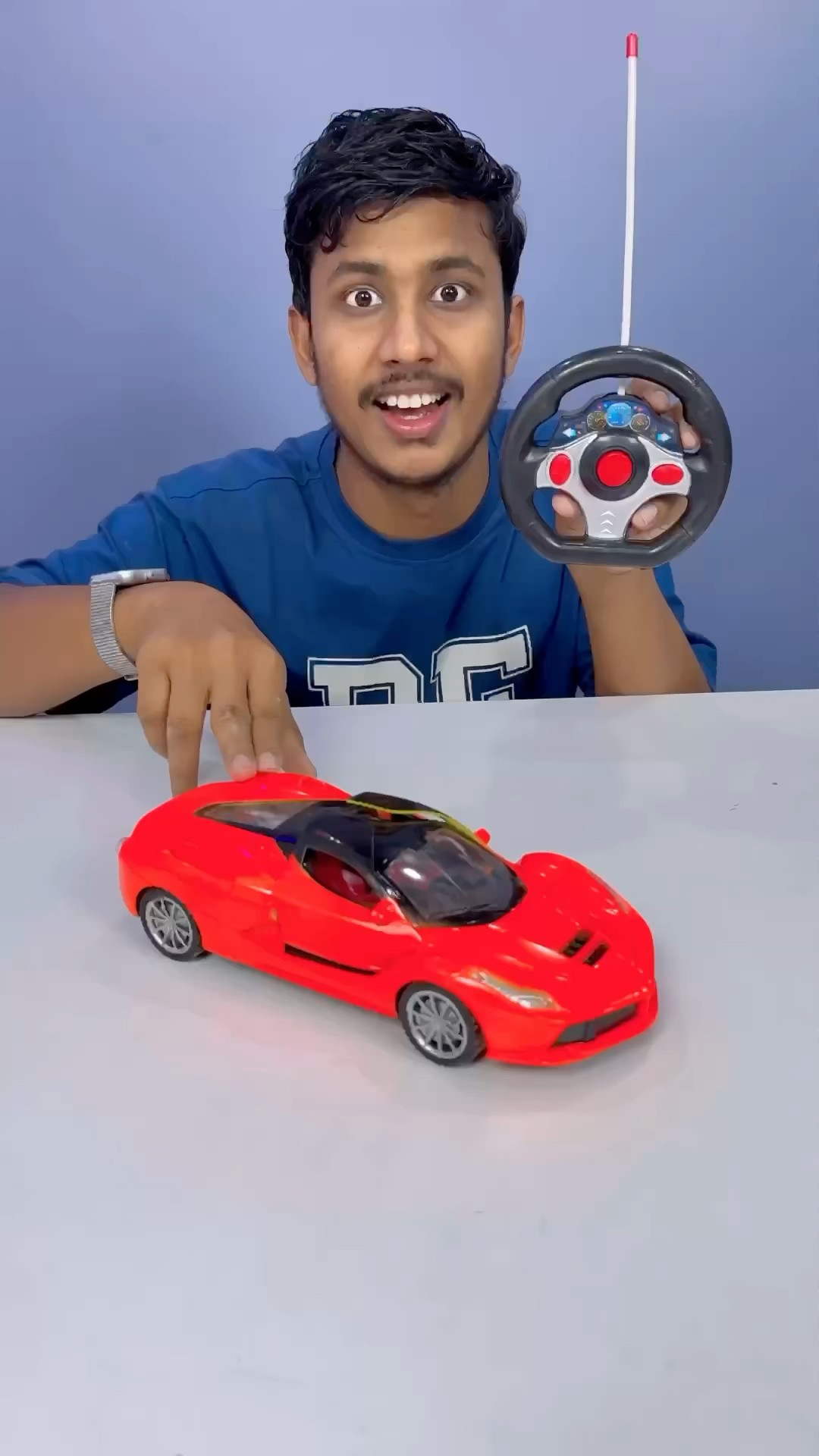 Deko bhai Abar Ferrari par kya colour ?