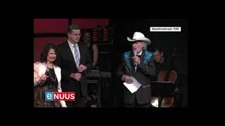 Min Shaw en Lance James vereer