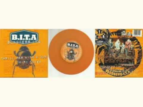 BLAGGERS ITA - Thrill Her With A Gun 7" - UK PUNK VINYL