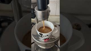 Kamira Espresso Cremoso - Kamira, la macchina per espresso amica del Camper  Kamira, espresso machine friend of the Camper Kamira Italia Espresso Cremoso  www.espressokamira.com #kamira #espressokamira #coffee #espresso  #espressomachine #coffeemachine
