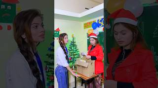Thumbnail for 😰😳Aandhi ki kismat 😭👩🏫teacher ka gift🎁||vishvi official ||#trending #emotional #youtubeshorts