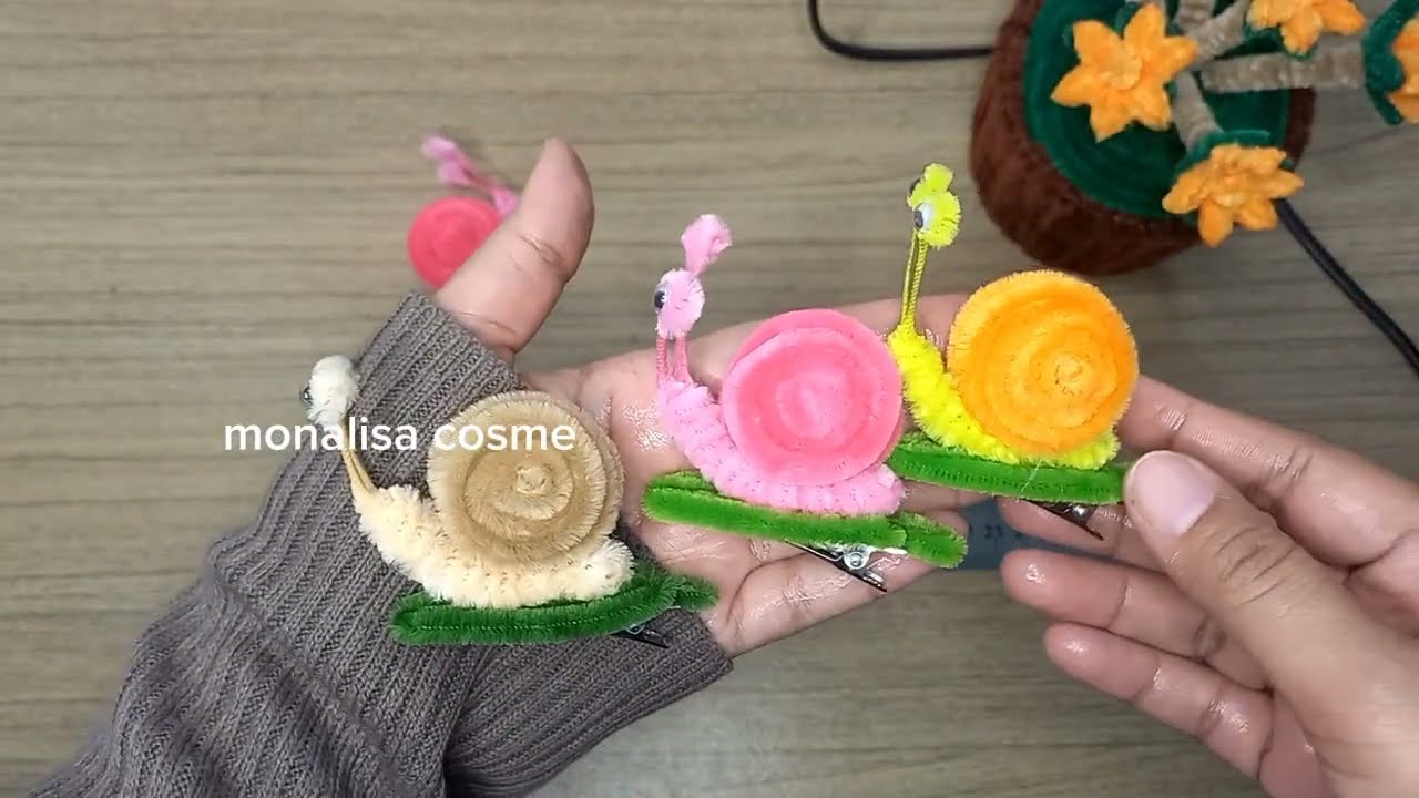 You Won’t Believe How Easy This Snail Hair Clip Is! Cute Fuzzy Wire Craft Idea!