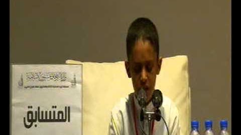 المتسابق عبدالله السنوسي عبدالله من مكتب بنغازي في نصف القرآن الكريم