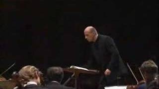 Video thumbnail of "Deutsche Kammerphilharmonie, Beethoven 2. 1st Mvt - part 1"