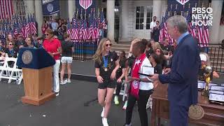 WATCH: U.S. women's soccer team receives keys to New York City after 2019 World Cup win