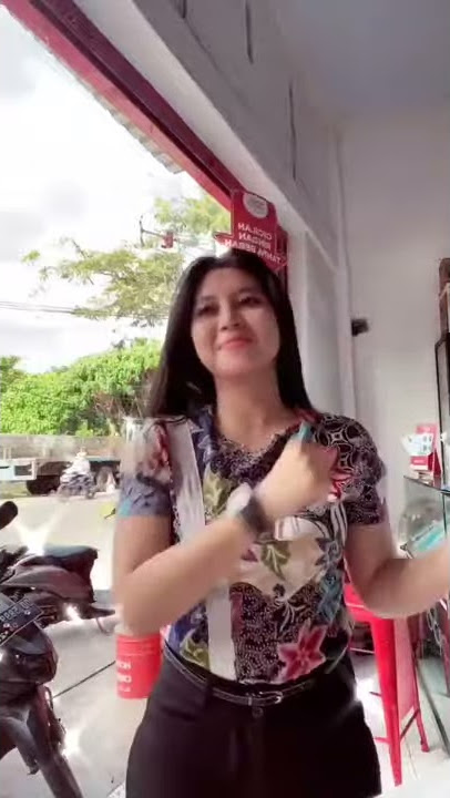 #tiktok #beranda #viral #tiktokindonesia          STORY WHATSAPP CEWEK CANTIK 30 DETIK.........