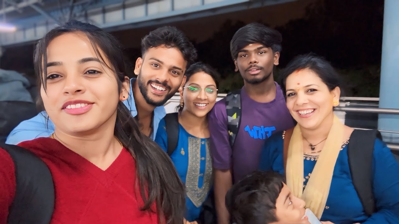 Sannu ಅಮ್ಮ ಅಪ್ಪ ಗೆ ಒಂದು Surprise ಹೇಗಿತ್ತು ನೀವೇ ನೋಡಿ .😍@sannumunnu​⁠ #kannada #dailyvlog #cutepair