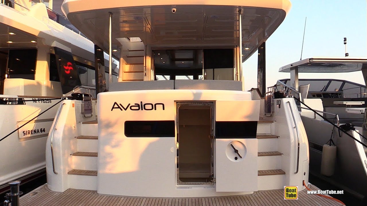 2019 Sirena Yachts 58 - Deck and Interior Walkaround - 2018 Cannes Yachting Festival