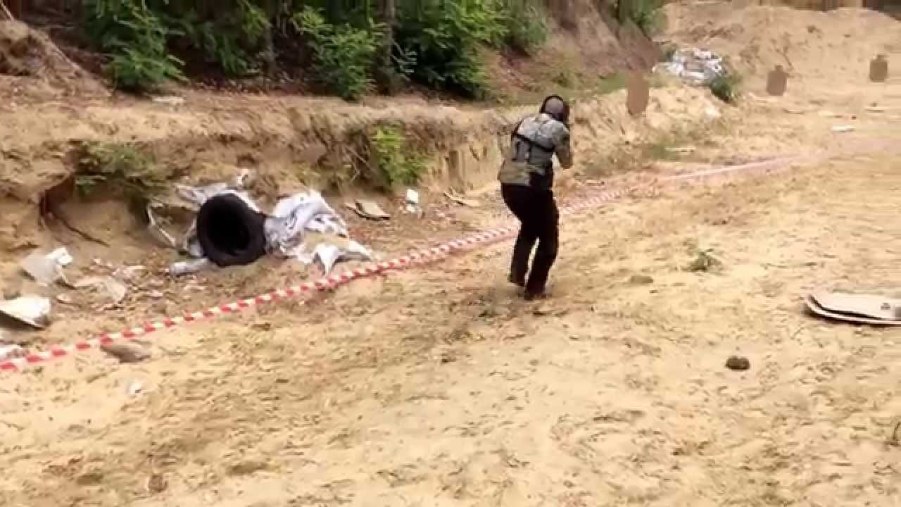 Steyr AUG 9x19 Para , shooting in motion