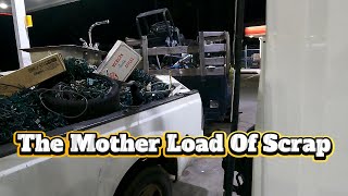 Dumpster Diving & Curbsiding 'The Mother Load Of Scrap'