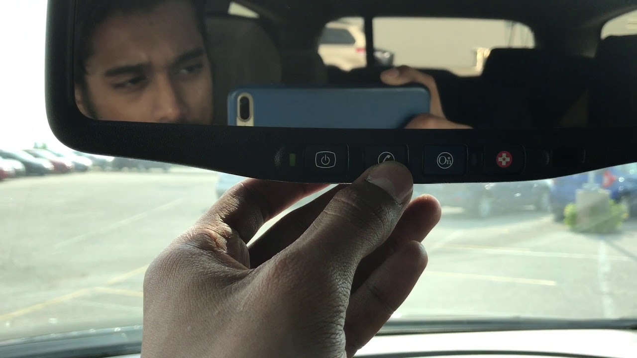 2010 Chevrolet Traverse 1LT with DVD headrest and Panoramic Sunroof