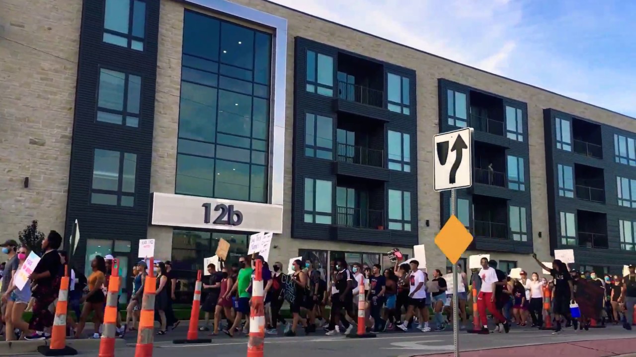 Peaceful protest at Manhattan, Kansas! YouTube