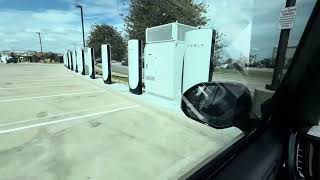 Rivian PROBLEMS at Tesla Supercharger V4 can’t activate charging app! #ev #rivian @tesla #tesla