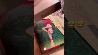 Download Lagu 𝐔𝐧𝐛𝐨𝐱𝐢𝐧𝐠! Jisoo solo album #jisoo #flower #me #blackpink #unboxing MP3