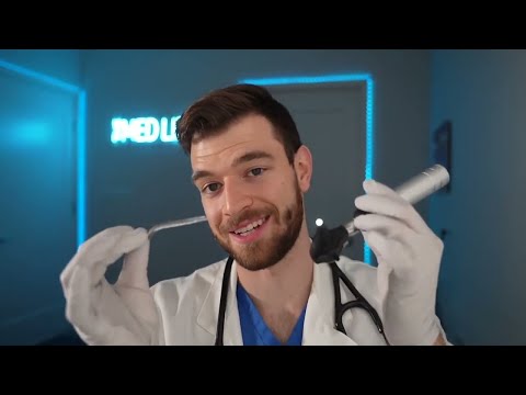 I Remove an Ear Wax Blockage from Your Ears and Perform an Ear Cleaning [Real Doctor ASMR]