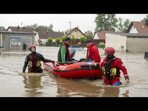 ICE entgleist durch Erdrutsch | Hochwasser, Regen und Überschwemmungen in Süddeutschland