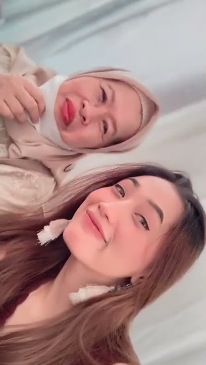 CI NUNG FOTO BARENG ARTIS NABILA JKT 49