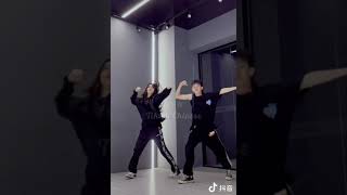 【抖音】 Tuktok Chinese | 甲鱼 || Cover dance