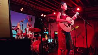 Luna Li at Valley Bar (Golden Hour)