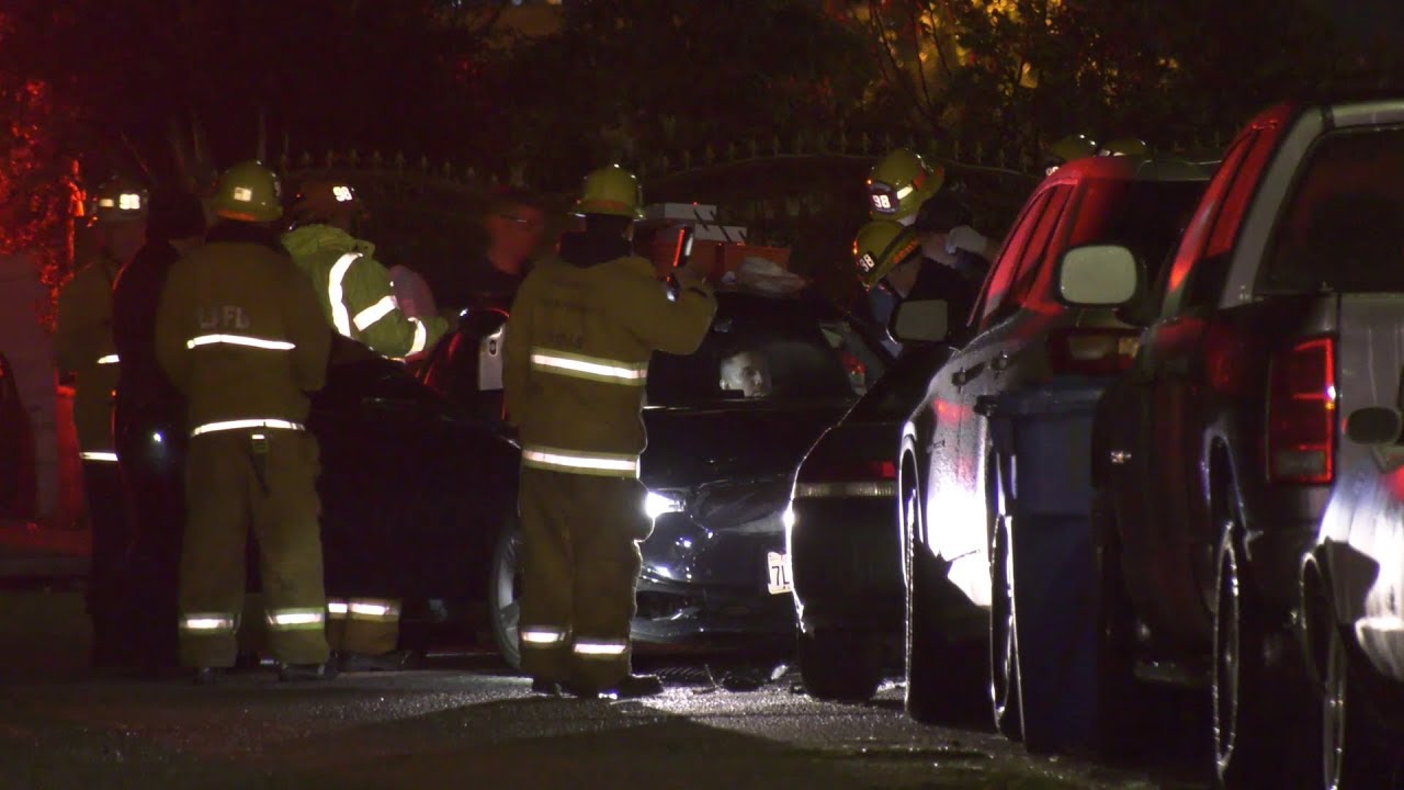 Man Found Shot Inside Vehicle After Crashing In Pacoima - YouTube