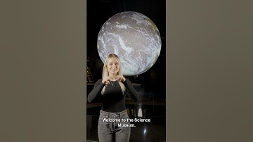 How do you sign ‘Earth’ in BSL? | Learn British Sign Language @ Science Museum | Wonderlab+