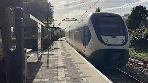 Treinen op station Hilversum Sportpark (29-10-22)