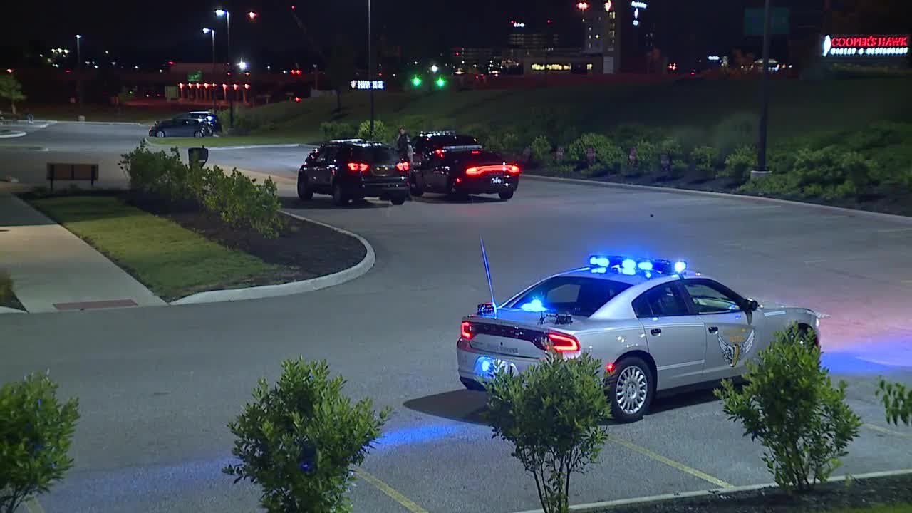 Police use pepper spray to disperse large crowd at Pinecrest