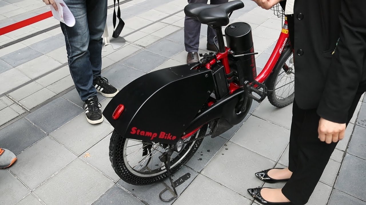 走った跡が広告に…「ＳＴＡＭＰ　ＢＩＫＥ」公開