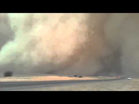 عاصفة ترابية ضربت شقراء عصرا