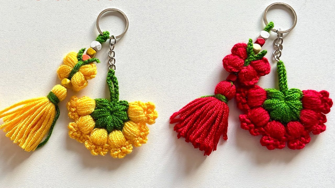 👉PUF PUF çiçekli kelebekli anahtarlık /crocheted puff flower keychain /kelebek tasarım sevilay uysal