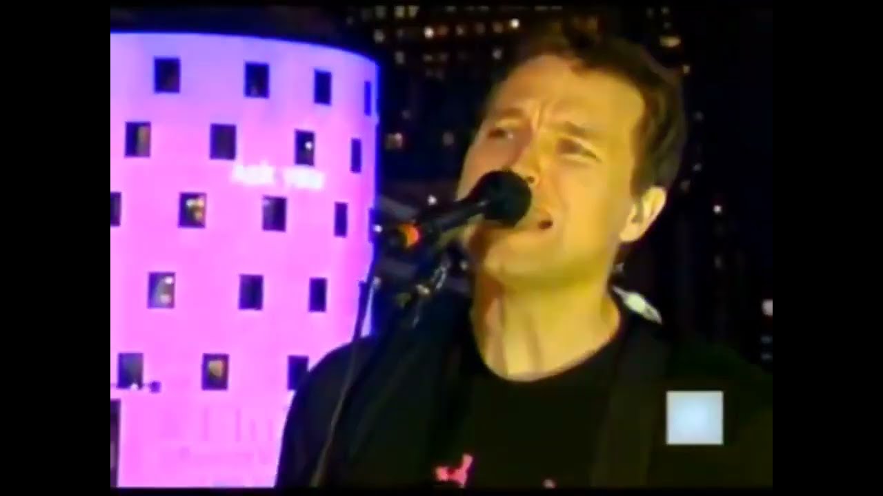 Blink182 - Feeling This (Live At TRL 2003) 60FPS