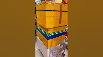 Buổi sáng bận rộn ngày giáp tết, đội shipper đã tăng gấp đôi để hàng kịp đến tay khách #khosifafood