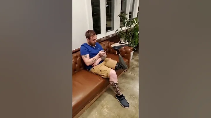 Prosthetic Leg Has Multiple Uses || ViralHog