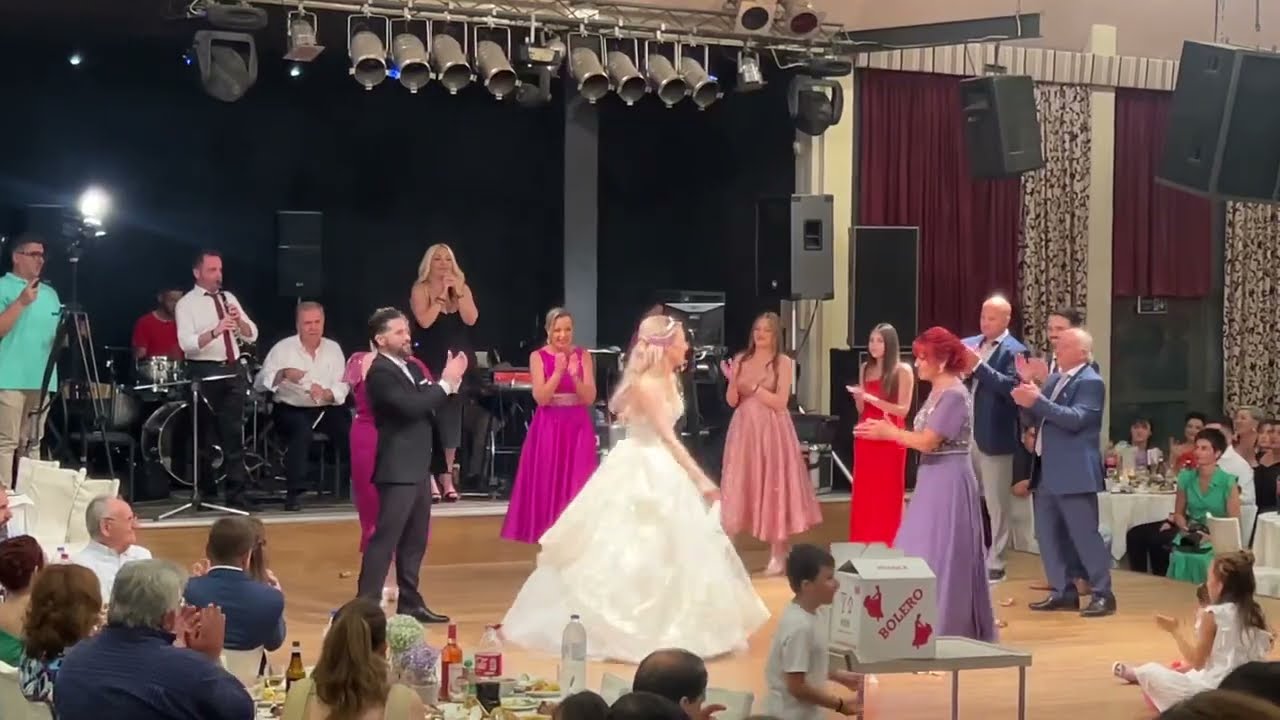 Το Λιβανατέικο Χορός της υπέρλαμπρης Νύφης στη Λαμία που θαύμασαν όλοι - ΓΛΥΚΕΡΙΑ ΚΩΣΤΟΥΛΑ-ΤΖΟΥΚΟΠ