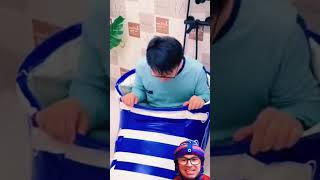 Tina De Baño Portátil Con Forma De Calzado Deportivo. Combina Funcionalidad Con Diseño Innovado