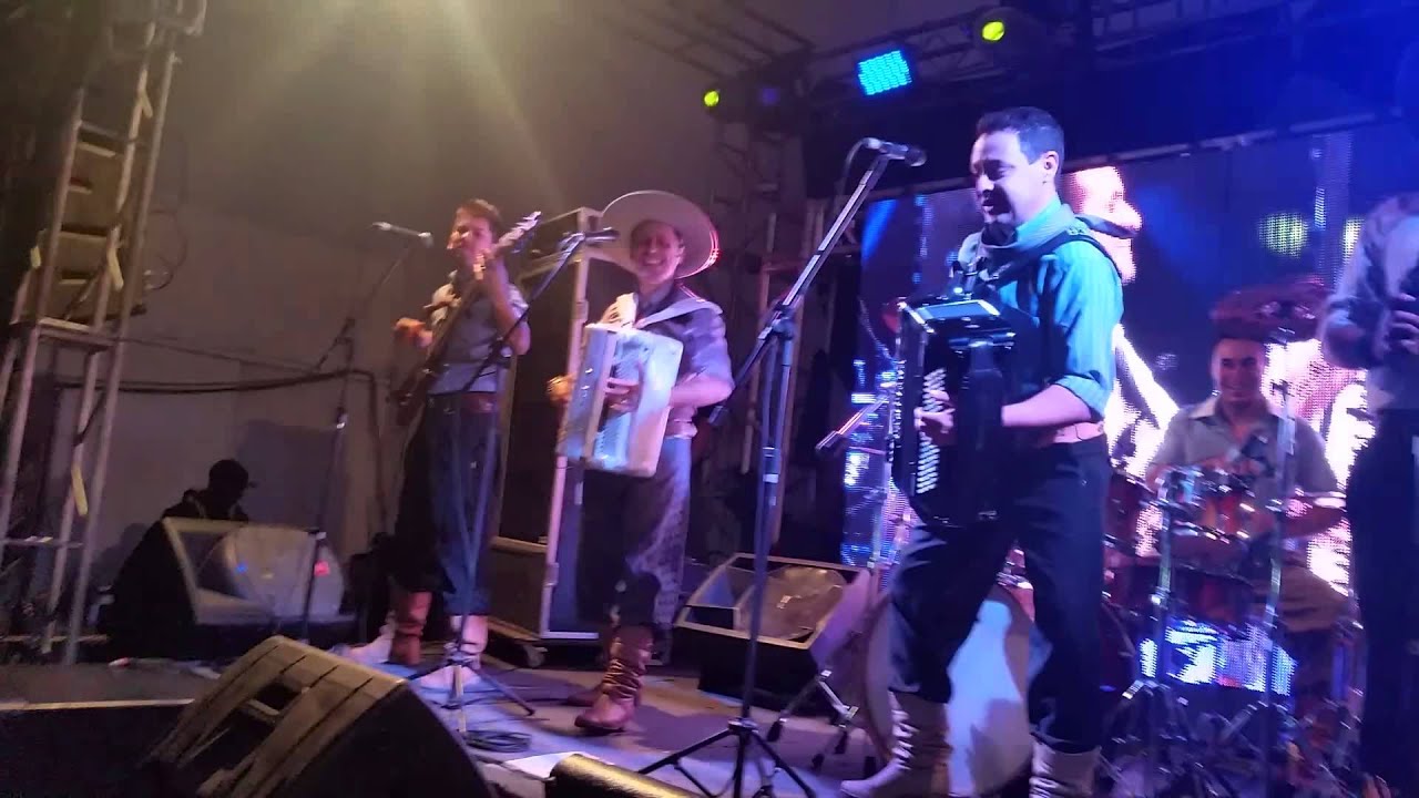 Pedro Valdéras Baile JLC Barracão Eventos Lages SC - YouTube