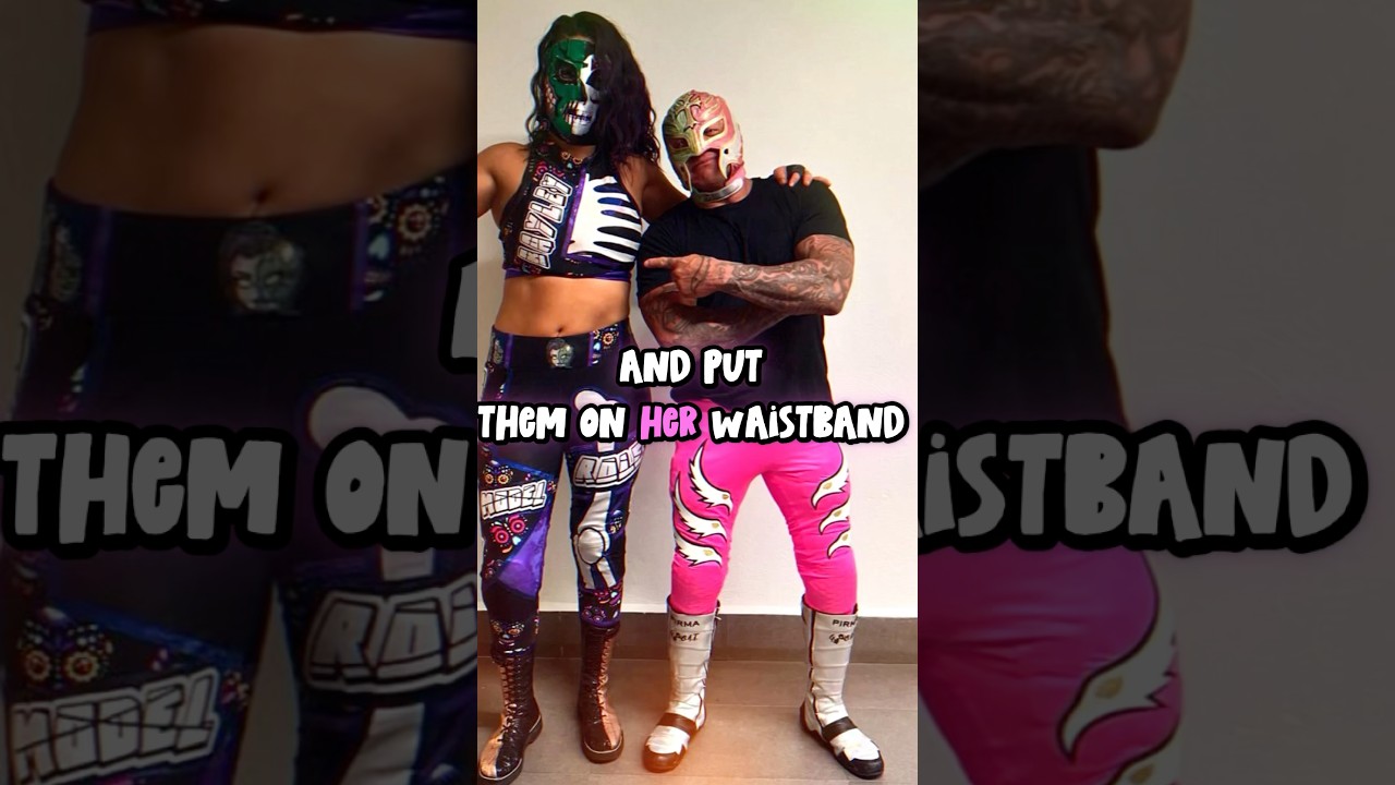 Lince Dorado added an Easter egg to Bayley’s Mexico gear! 🐈💀🇲🇽 @LUCHALIT #wwe #bayley #lincedorado