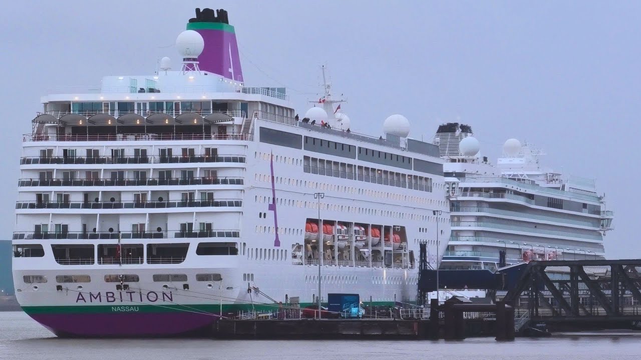 2 CRUISE SHIPS depart TILBURY in the rain