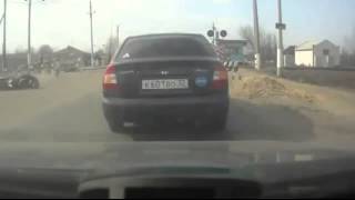 Автоприколы и автоаварии. Смешные эпизоды.