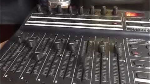 Behringer BCF2000 demo