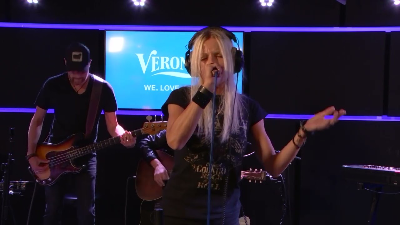Watch AJ Plug 'Killer King' @ Radio Veronica Soundz live on YouTube Watch AJ Plug 'Killer King' @ Radio Veronica Soundz live on YouTube