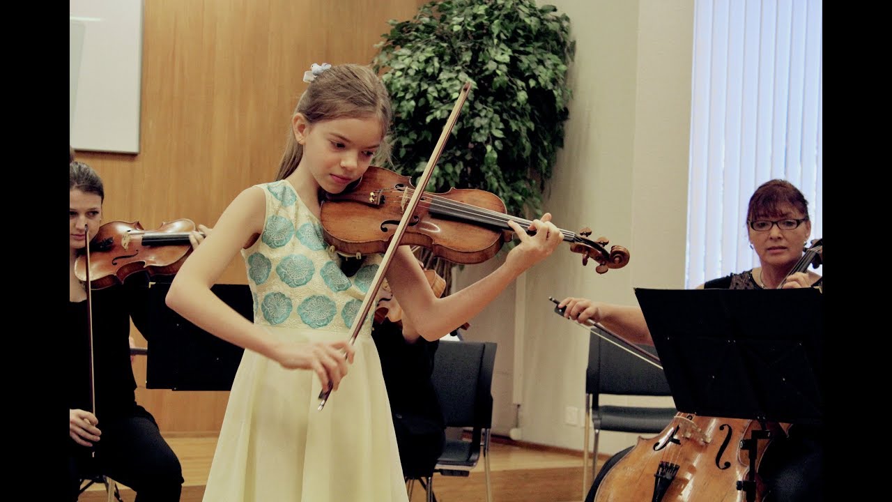 Ilva Eigus (10) plays Mozart Violin Concerto Nr 1 (2mov) with Collegium Cantorum