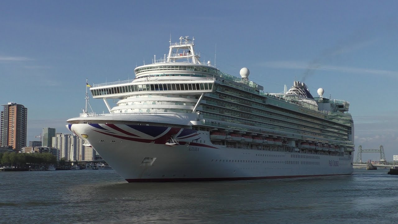 p and o cruises azura reviews