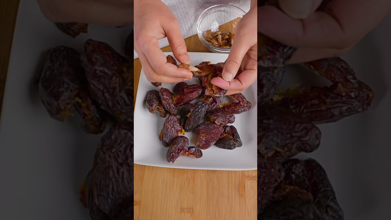 Maamoul (Date Filled Cookies)