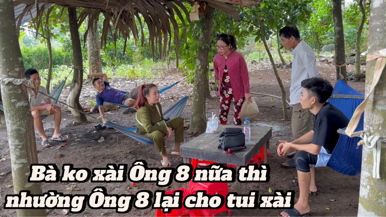 Báo tới nữa rồi