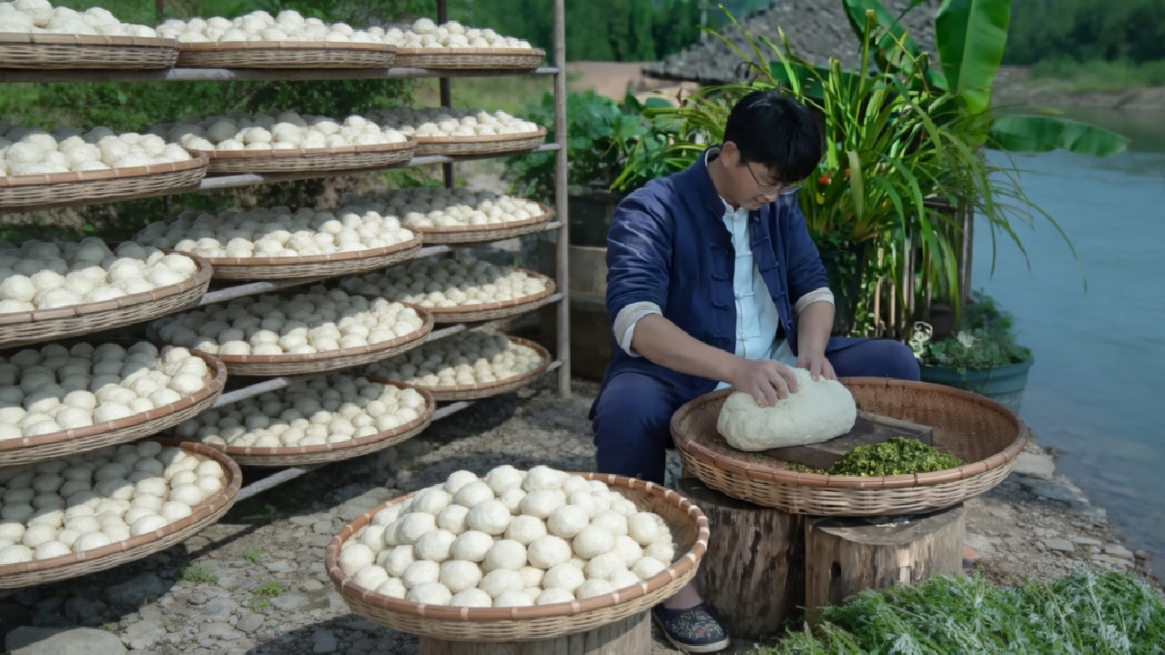 From Earth To Emotion: Mianhao Cakes Evoke Childhood’s Sweetness Through Local Ingredients.