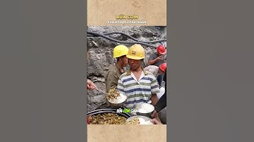 Bữa cơm đơn giản của các công nhân ở công trường #shorts