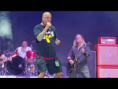 Down , Bury me in Smoke . Blue Ridge Rock Festival 09-09-2022.