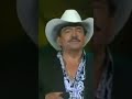 Tema que ha sido un gran éxito #TeIráMejorSinMí del álbum Pegadito al corazón